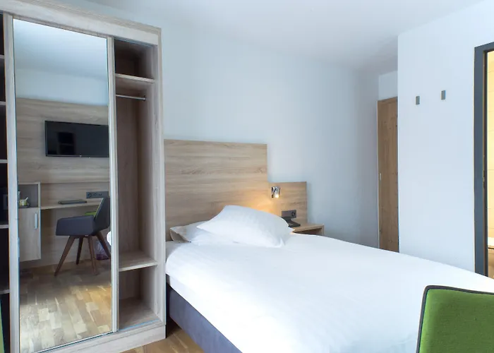 布里斯都酒店 3*