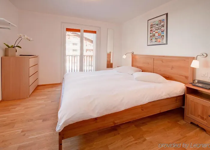 Bristol Отель 3*